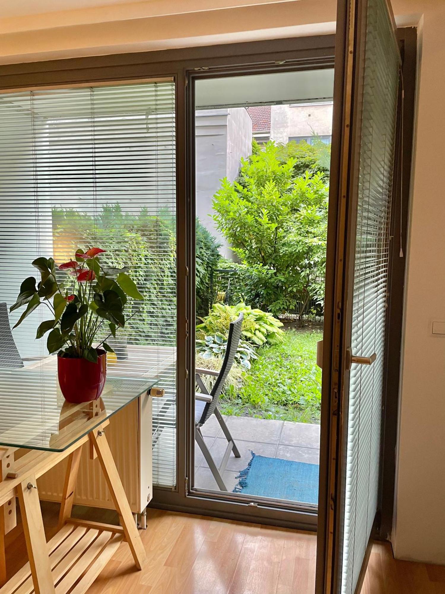 Apartment Mit Logia Und Kleinen Garten In Zentraler Lage 2 Wien Exteriör bild